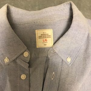 Men’s Oxford Gap size large